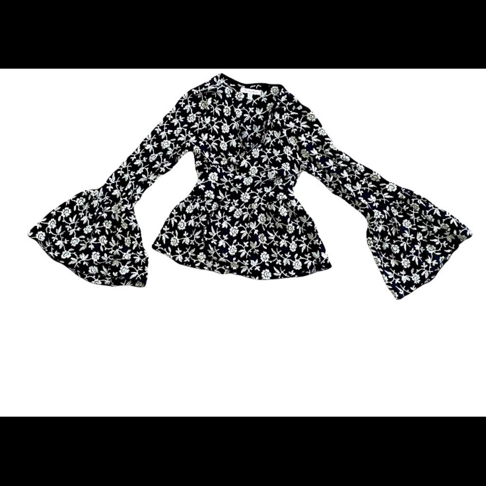 Winston White bell sleeve blouse